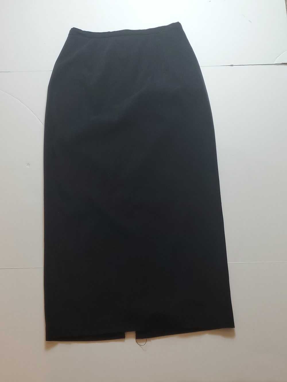 Amanda Smith Black Pencil Skirt — Sleek Tailored Fit